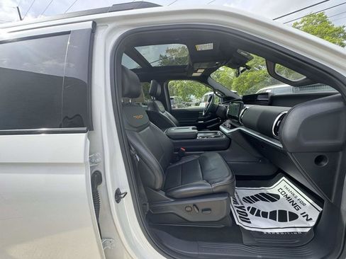 Used 2025 Ford Expedition Tremor image 10