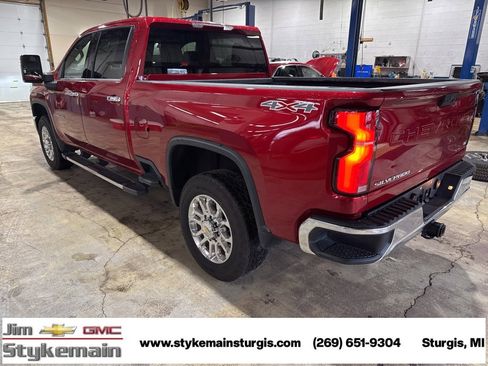 Used 2024 Chevrolet Silverado 2500 LTZ image 5