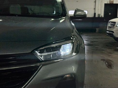 Used 2023 Buick Encore GX Essence w/ Experience Buick Package image 3