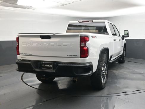Used 2022 Chevrolet Silverado 2500 Custom w/ Custom Convenience Package image 4