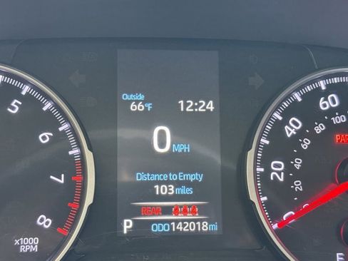 Used 2019 Toyota RAV4 LE image 15