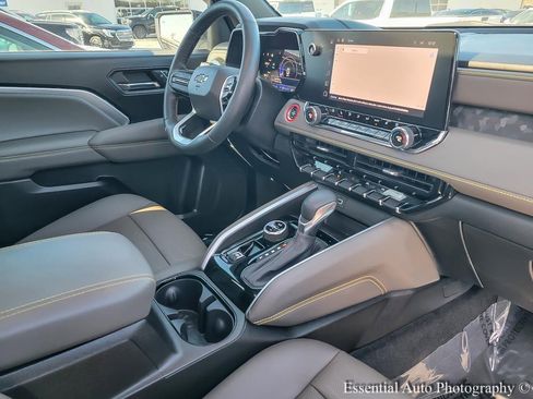 Used 2023 Chevrolet Colorado ZR2 w/ ZR2 Convenience Package III image 19