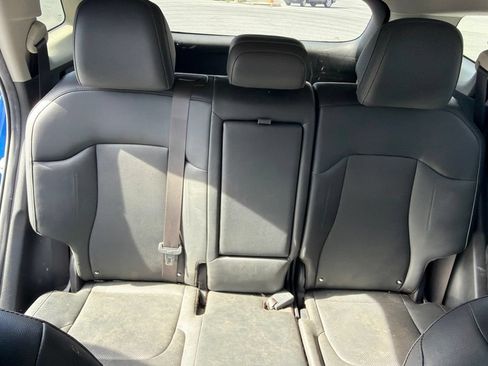 Used 2023 Kia Sportage EX AWD/4WD image 19
