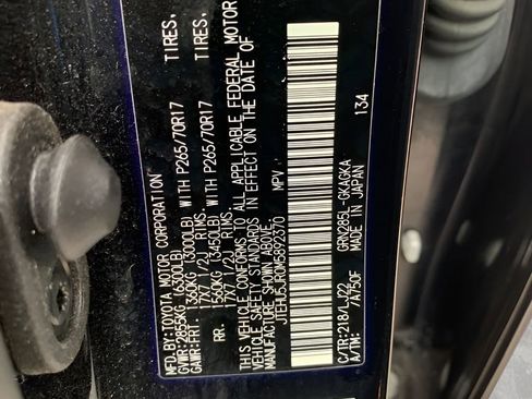 Used 2021 Toyota 4Runner Venture w/ Moonroof Package image 31