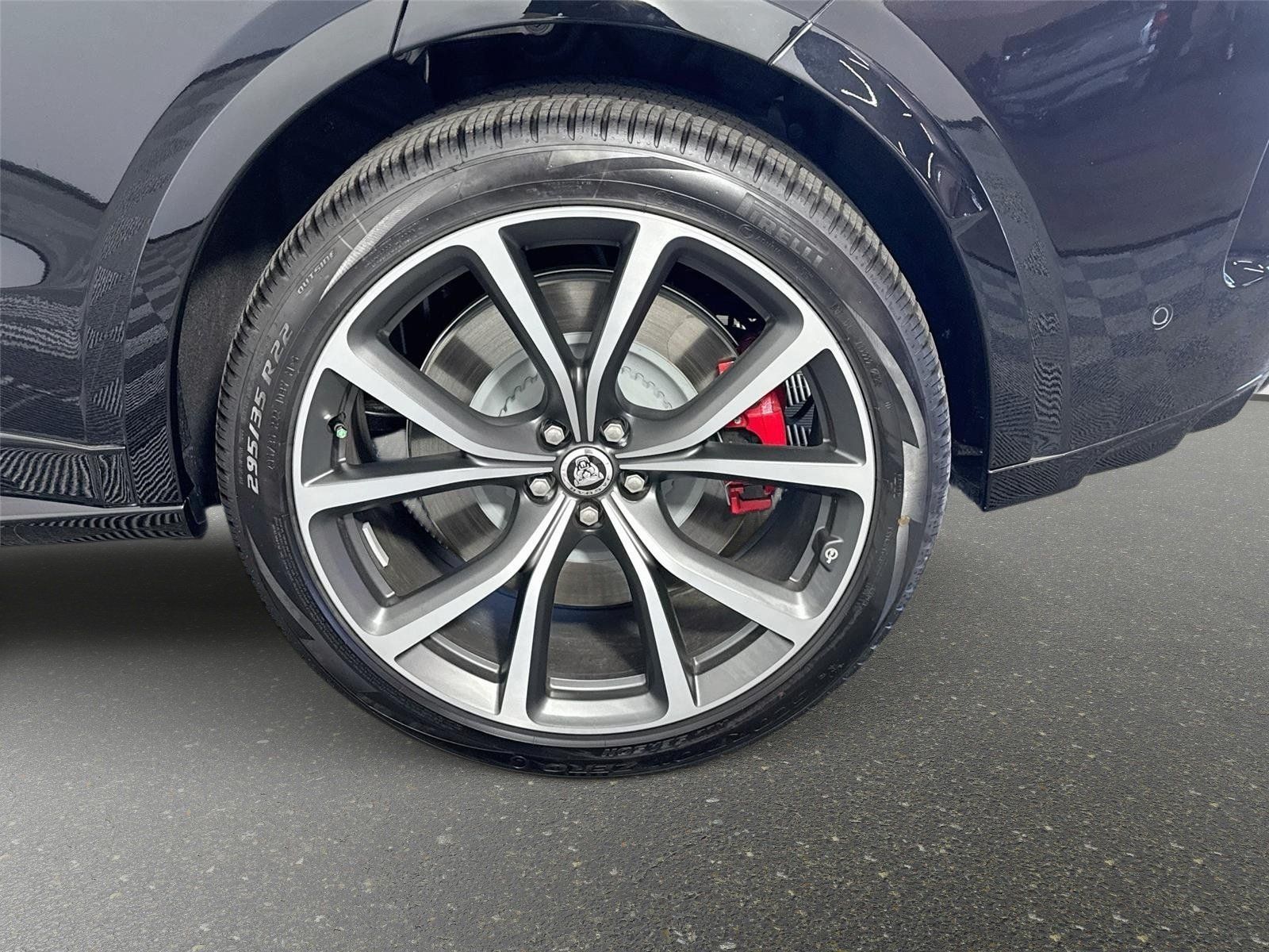 New 2026 Jaguar F-PACE SVR AWD/4WD image 33