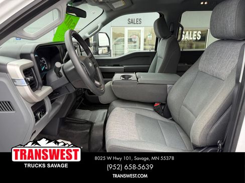 Used 2025 Ford F350 XLT AWD/4WD image 5