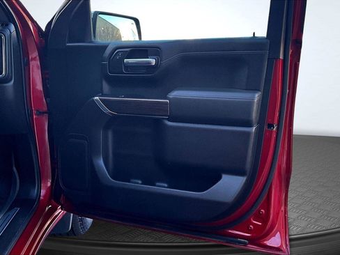 Used 2022 Chevrolet Silverado 1500 LT image 24
