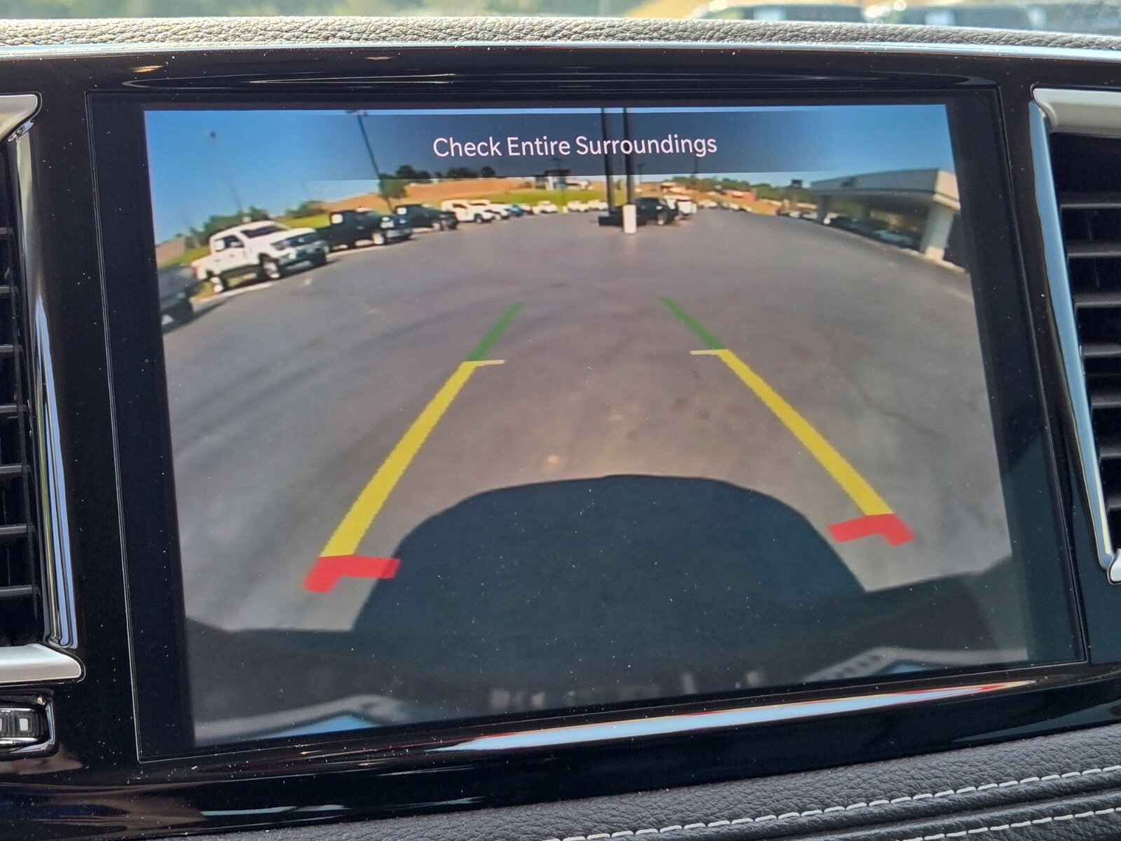 Used 2024 Chrysler Pacifica Limited FWD image 23