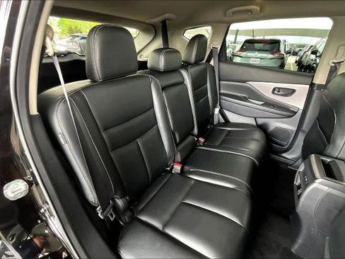 Certified 2024 Nissan Murano SV w/ SV Midnight Edition Package FWD image 20