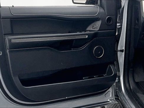 Used 2024 Ford Expedition Max XLT image 23