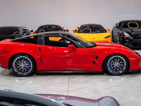 Used 2010 Chevrolet Corvette ZR1 w/ Preferred Equipment Group RWD image 7