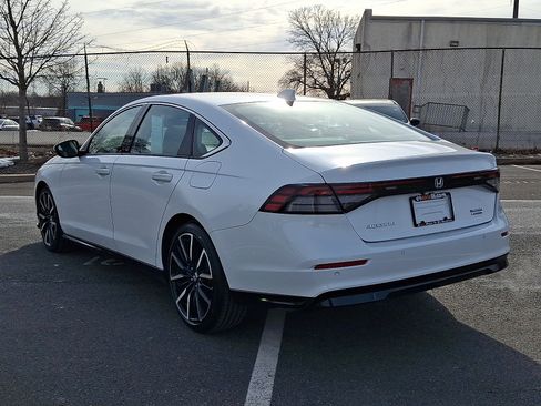 Certified 2025 Honda Accord Touring image 4