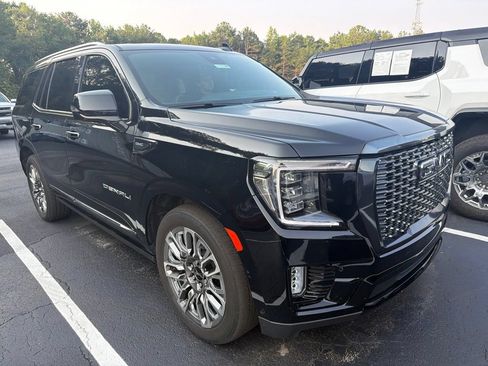 Used 2024 GMC Yukon Denali Ultimate w/ LPO, Floor Liner Package AWD/4WD image 1