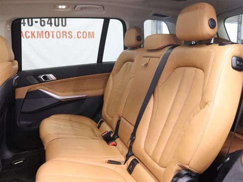 Used 2022 BMW X7 xDrive40i w/ Premium Package AWD/4WD image 13