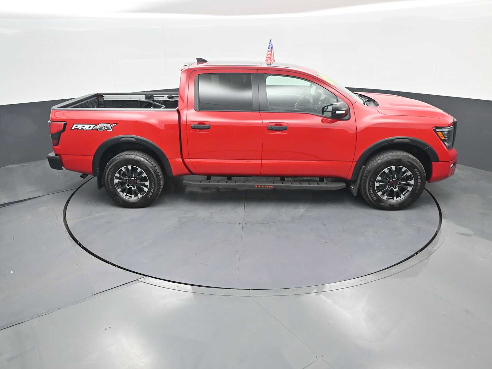 Used 2024 Nissan Titan PRO-4X w/ Pro-4x Convenience Package AWD/4WD image 27