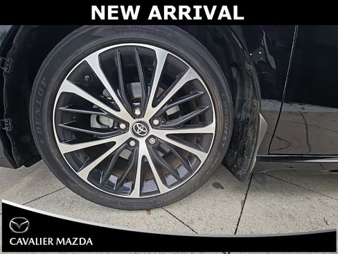 Used 2019 Toyota Camry SE image 32