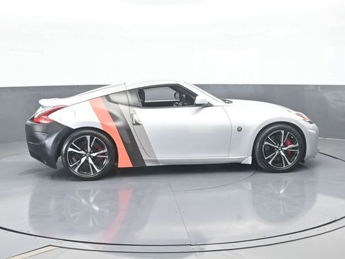 Used 2020 Nissan 370Z w/ Sport Package image 7