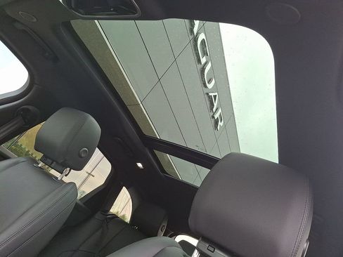 New 2026 Land Rover Range Rover Velar S AWD/4WD image 10