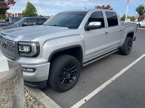 Used 2018 GMC Sierra 1500 Denali w/ Denali Ultimate Package AWD/4WD image 19