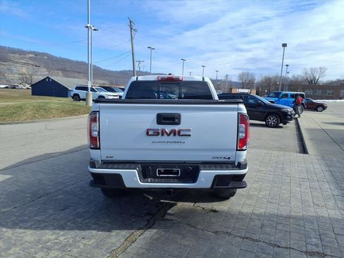 Used 2022 GMC Canyon AT4 image 4