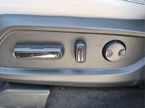 Certified 2025 Honda Pilot EX-L image 14