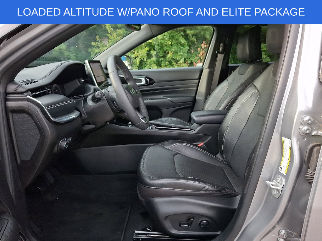 Used 2023 Jeep Compass High Altitude AWD/4WD image 13