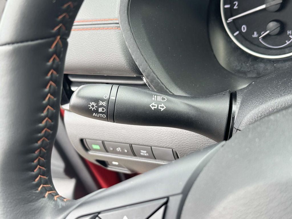 Used 2024 Nissan Sentra SR w/ SR Premium Package FWD image 21