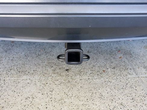 Used 2023 Volkswagen Atlas SE w/ Panoramic Sunroof Package image 9