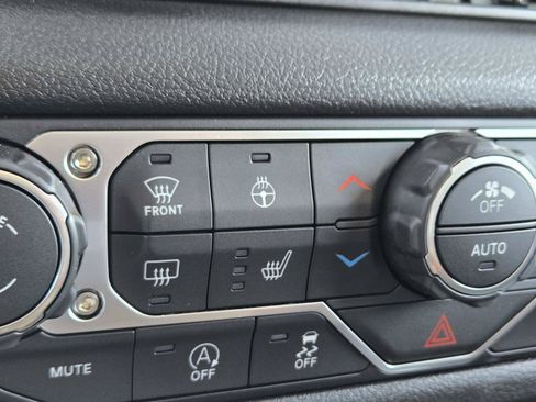 New 2026 Jeep Gladiator Sport AWD/4WD image 30