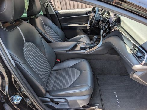 Used 2022 Toyota Camry SE w/ Carpet Mat Package (TMS) FWD image 7