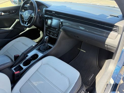 Used 2021 Volkswagen Passat 2.0T R-Line image 28