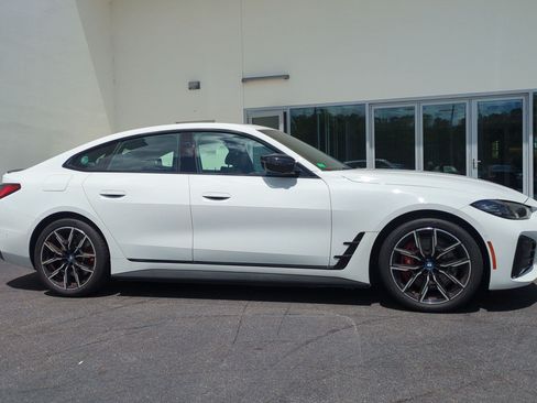 Used 2023 BMW i4 eDrive40 w/ M Sport Package RWD image 11