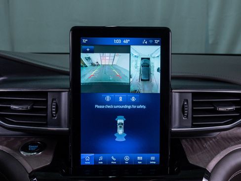 Used 2023 Ford Explorer Platinum w/ Technology Package image 26