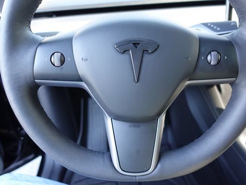 Used 2022 Tesla Model Y Performance AWD/4WD image 42
