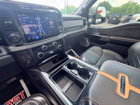 Used 2024 Ford F250 Platinum AWD/4WD image 33