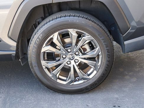 Used 2023 Toyota RAV4 XLE Premium image 16