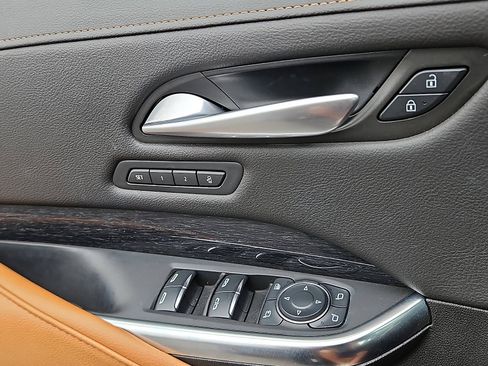 Certified 2025 Cadillac XT4 Sport FWD image 20