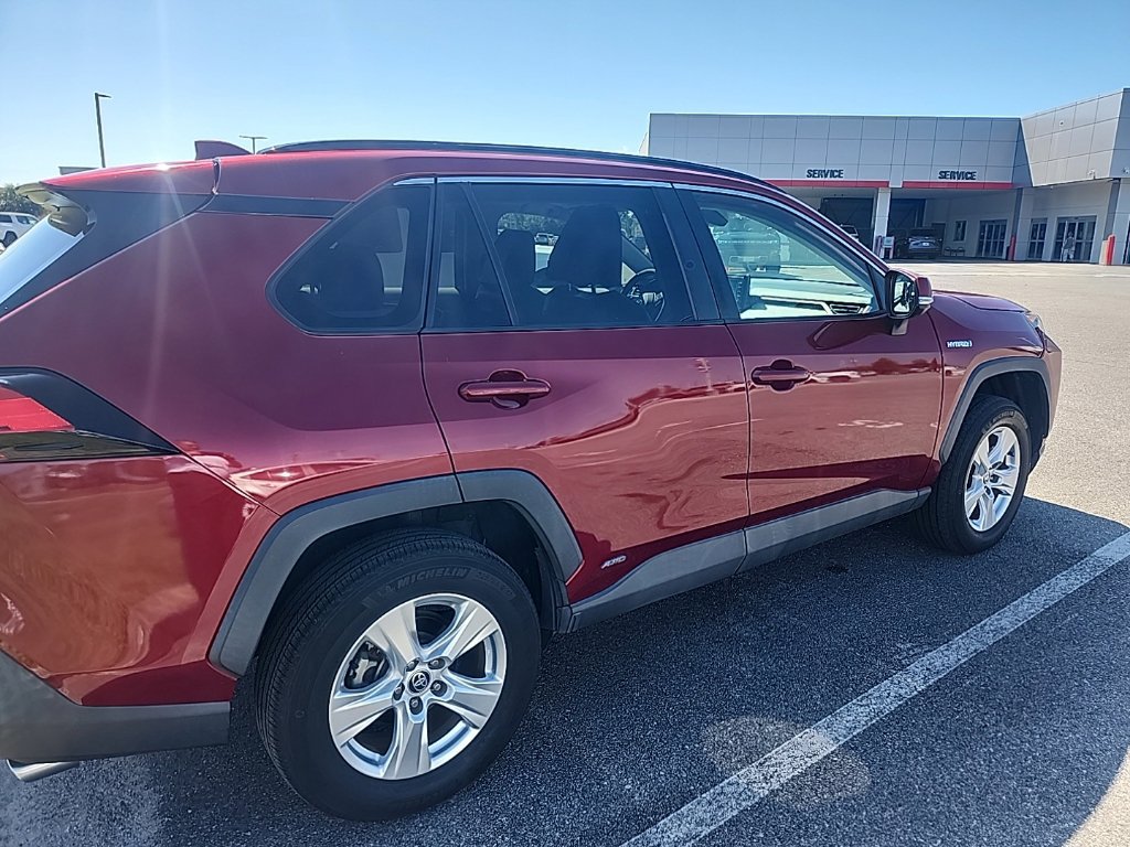 Used 2021 Toyota RAV4 XLE w/ Convenience Package AWD/4WD image 24