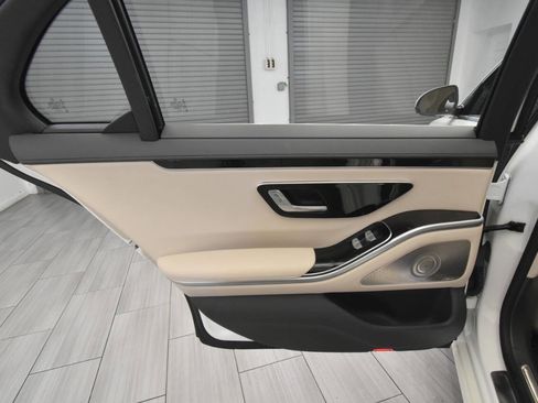 Used 2022 Mercedes-Benz S 500 4MATIC image 15