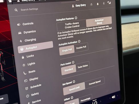 Used 2022 Tesla Model Y Long Range image 29