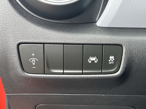 Used 2020 Hyundai Kona SE FWD image 22