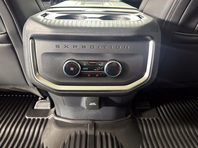 Used 2026 Ford Expedition Max Platinum AWD/4WD image 13