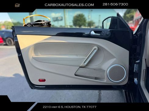 Used 2018 Volkswagen Beetle 2.0T SE FWD image 20