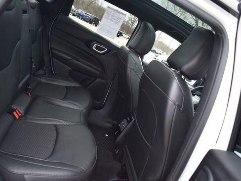 Used 2023 Jeep Compass Altitude w/ Sun and Sound Group image 19