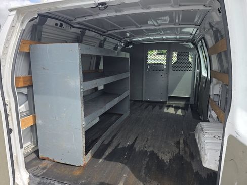 Used 2009 Ford E-250 and Econoline 250 RWD image 11