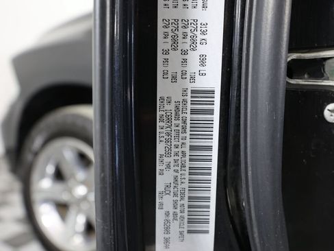 Used 2015 RAM 1500 Express AWD/4WD image 39