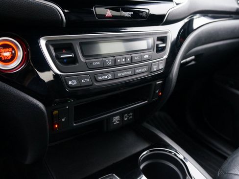 Certified 2020 Honda Passport Touring image 23