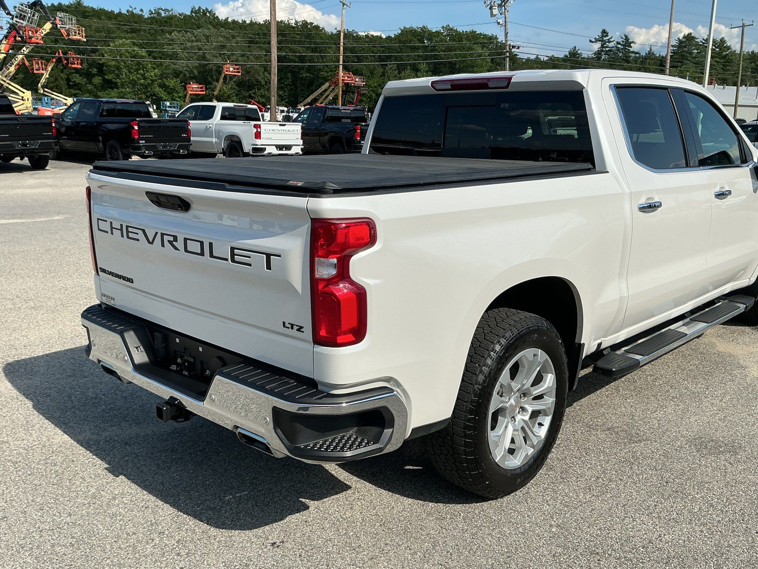 Certified 2025 Chevrolet Silverado 1500 LTZ w/ Z71 Off-Road Package AWD/4WD image 5