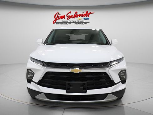 Used 2025 Chevrolet Blazer LT image 3