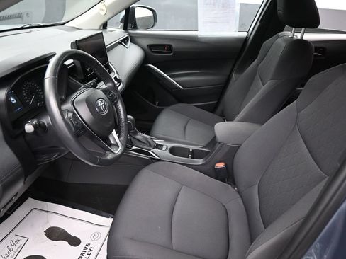 Used 2023 Toyota Corolla Cross LE AWD/4WD image 26